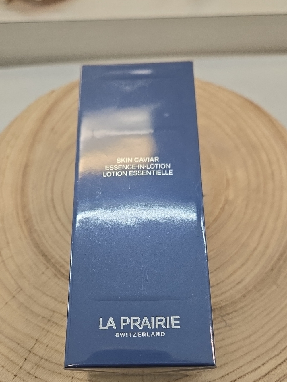 La Prairie Skin Caviar Essence-in-Lotion - Deep Blue Packaging